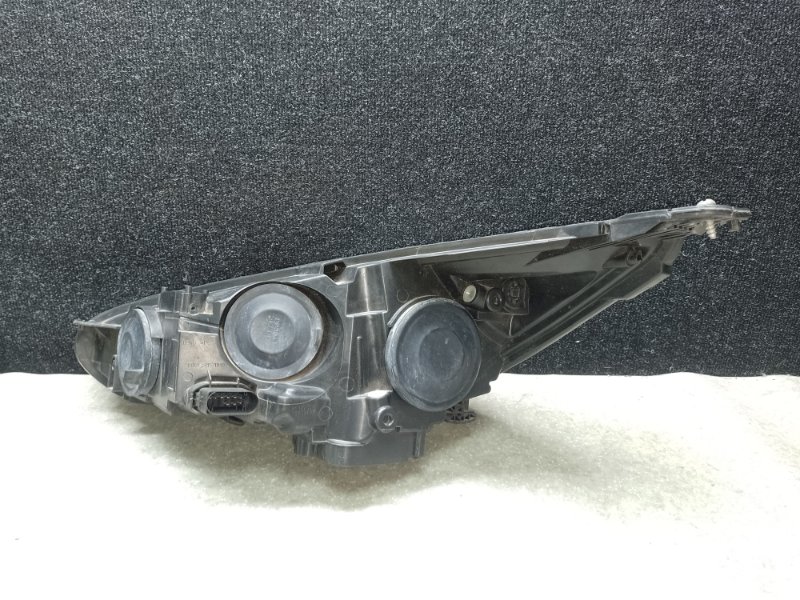 Фара правая FORD FOCUS 10-18 C20HDTX 2.0L EcoBoost
