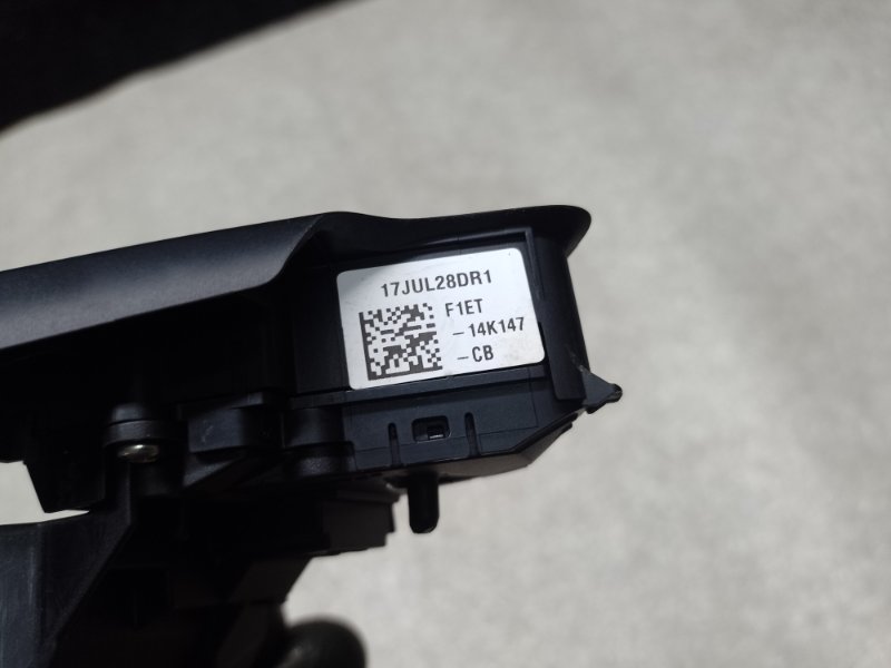 Кнопки на руль правые FOCUS 10-18 2016 C20HDTX 2.0L EcoBoost