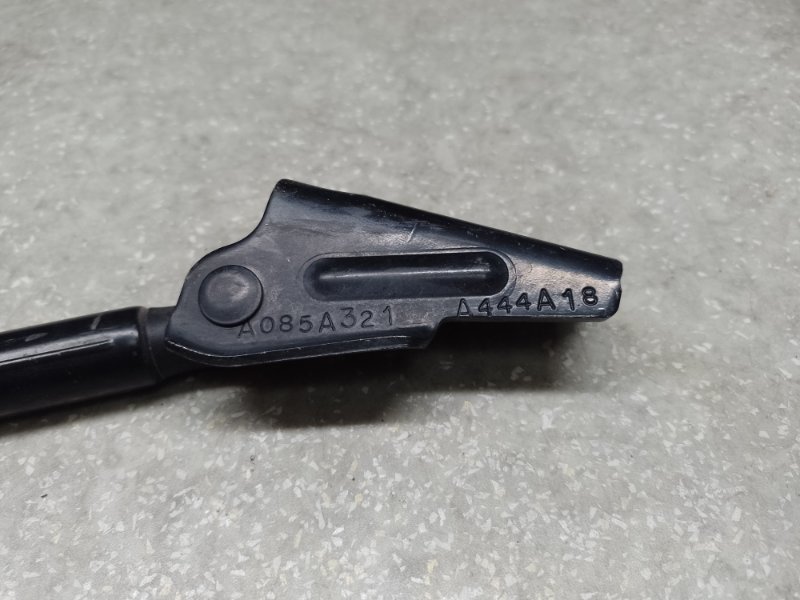 Амортизатор крышки багажника правый FOCUS 10-18 2016 C20HDTX 2.0L EcoBoost