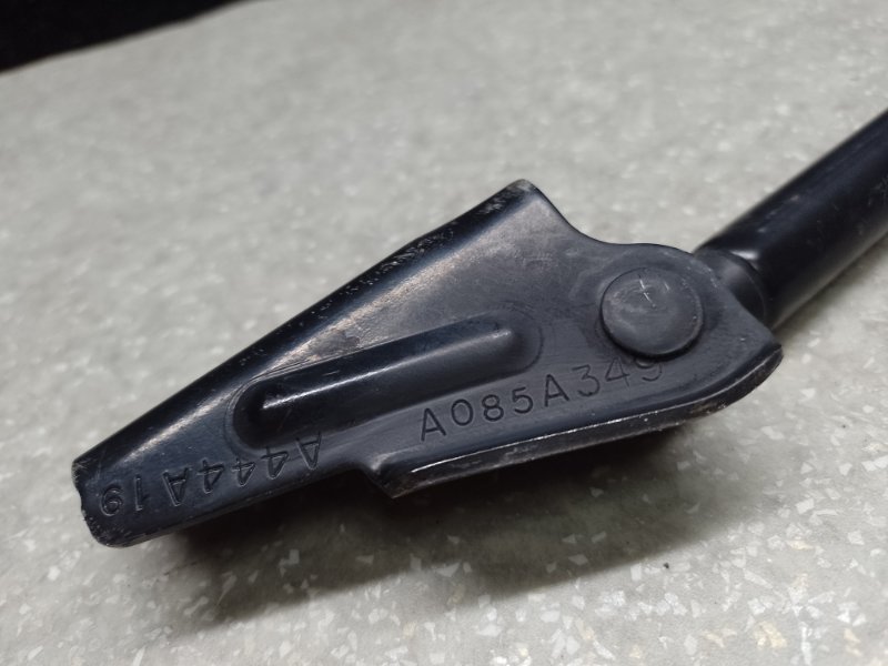 Амортизатор крышки багажника левый FOCUS 10-18 2016 C20HDTX 2.0L EcoBoost