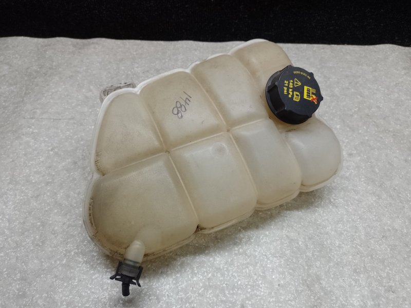 Бачок расширительный FORD FOCUS 10-18 2016 C20HDTX 2.0L EcoBoost CV6Z-8A080-C Б/У