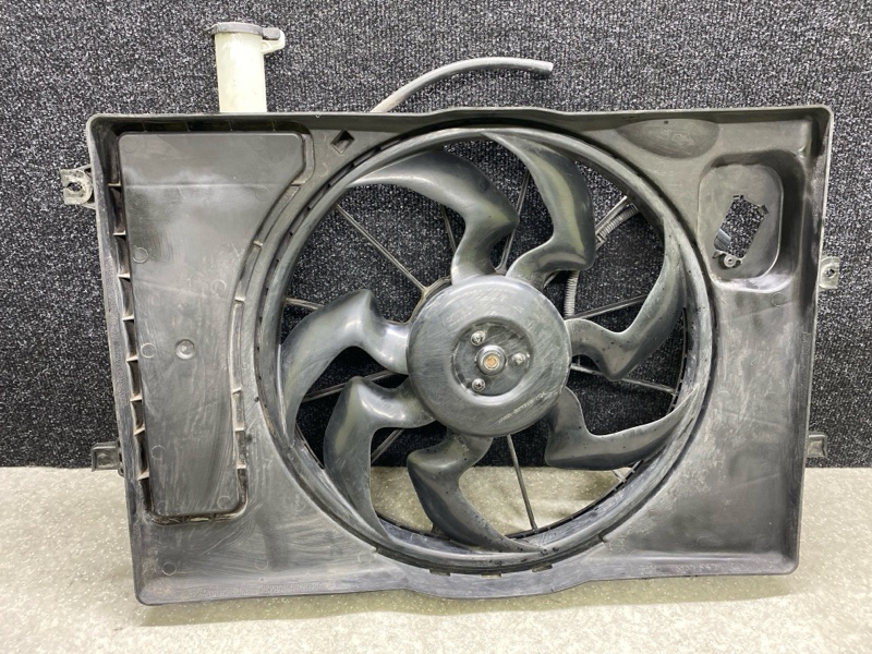 Диффузор вентилятора основного радиатора HYUNDAI ELANTRA AD 16- 2017 2.0 G4NH 25380-F2000 Б/У