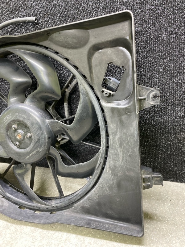 Диффузор вентилятора основного радиатора ELANTRA AD 16- 2017 2.0 G4NH