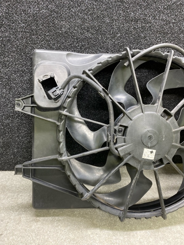 Диффузор вентилятора основного радиатора ELANTRA AD 16- 2017 2.0 G4NH