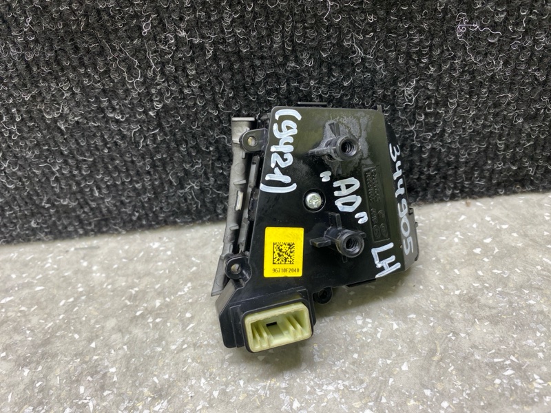 Кнопки на руль левые ELANTRA AD 16- 2017 2.0 G4NH