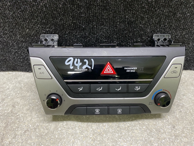 Блок управления печкой HYUNDAI ELANTRA AD 16- 2017 2.0 G4NH 97250-F20614X Б/У