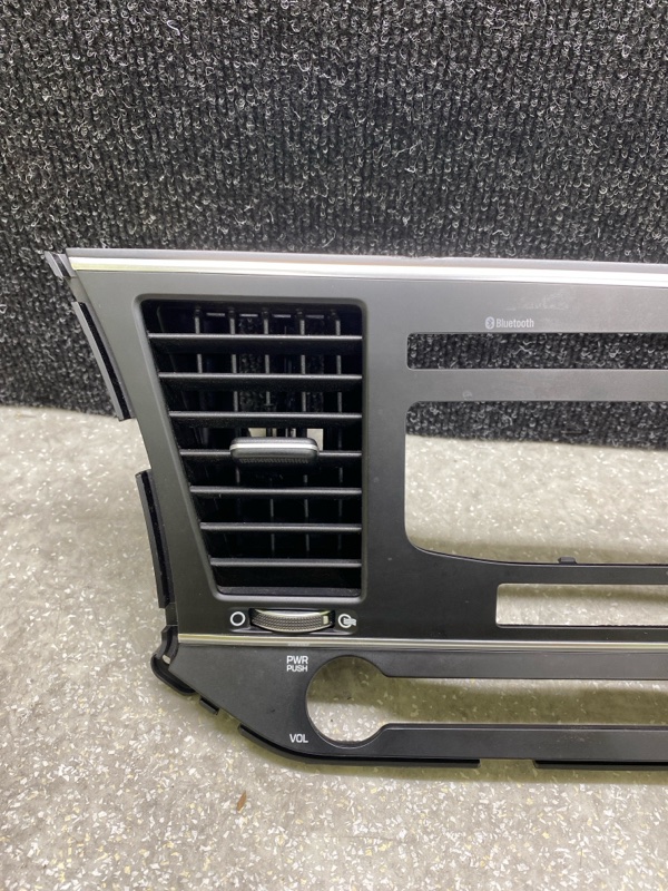 Накладка торпедо под магнитолу HYUNDAI ELANTRA AD 16- 2.0 G4NH