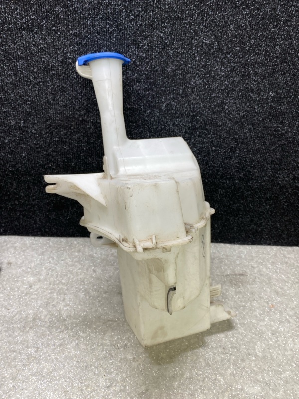 Бачок омывателя ELANTRA AD 16- 2017 2.0 G4NH