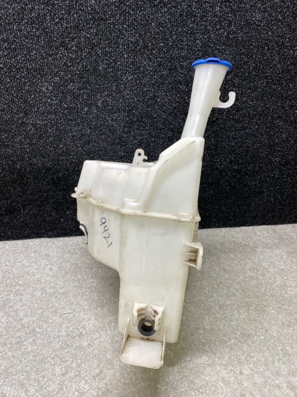 Бачок омывателя HYUNDAI ELANTRA AD 16- 2.0 G4NH