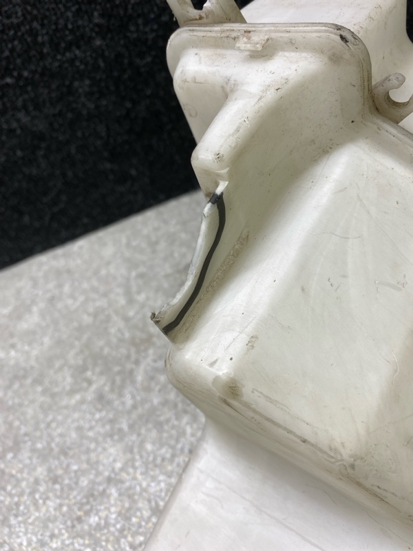 Бачок омывателя ELANTRA AD 16- 2017 2.0 G4NH