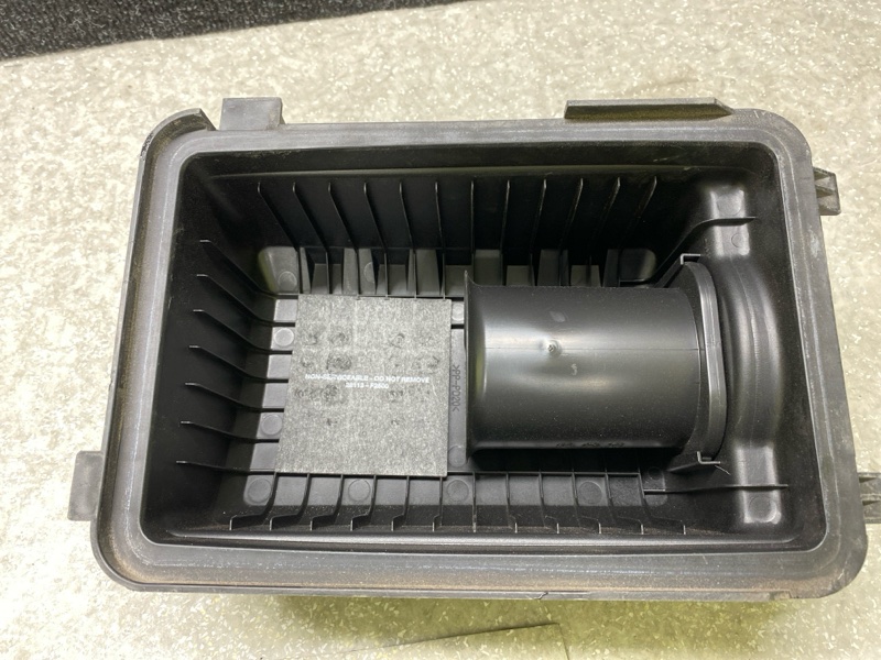 Крышка корпуса воздушного фильтра ELANTRA AD 16- 2017 2.0 G4NH