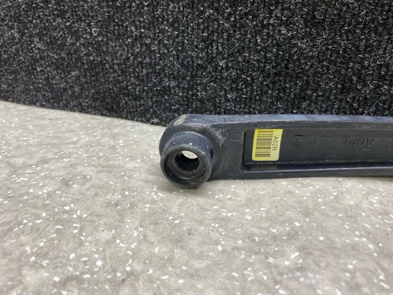 Поводок стеклоочистителя передний правый ELANTRA AD 16- 2017 2.0 G4NH