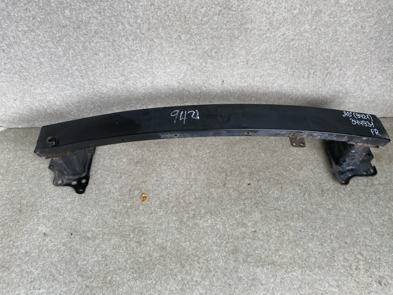 Усилитель переднего бампера HYUNDAI ELANTRA AD 16- 2017 2.0 G4NH 64900-F2100 Б/У