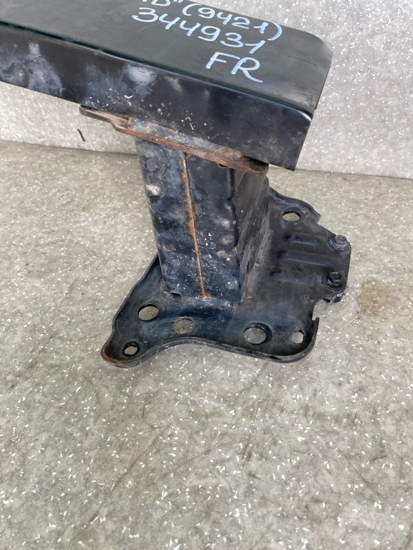 Усилитель переднего бампера ELANTRA AD 16- 2017 2.0 G4NH