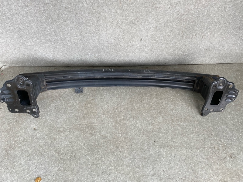 Усилитель переднего бампера ELANTRA AD 16- 2017 2.0 G4NH