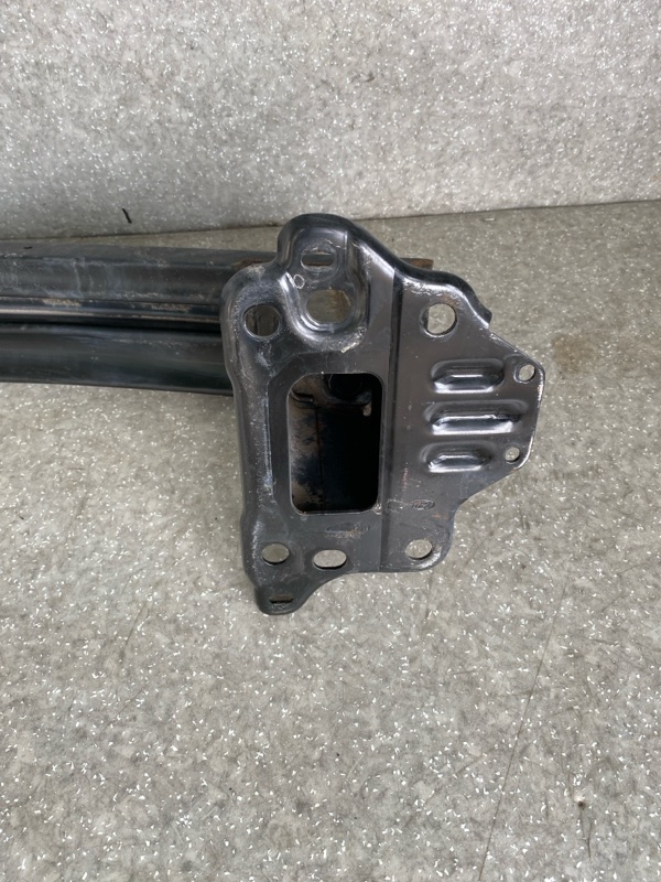 Усилитель переднего бампера ELANTRA AD 16- 2017 2.0 G4NH