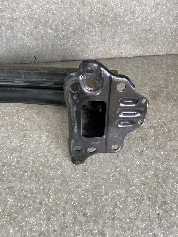 Усилитель переднего бампера ELANTRA AD 16- 2017 2.0 G4NH