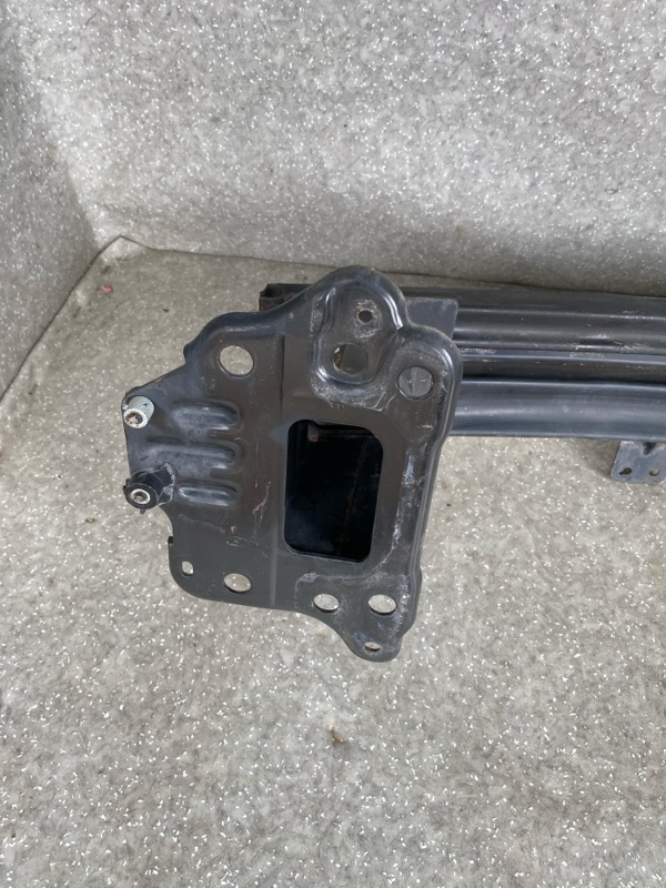 Усилитель переднего бампера ELANTRA AD 16- 2017 2.0 G4NH