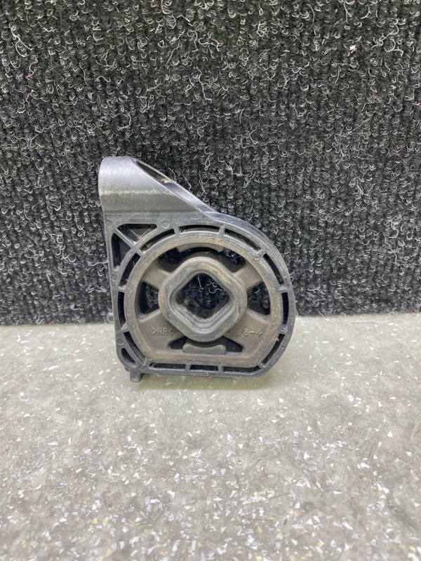 Крепление радиатора HYUNDAI ELANTRA AD 16- 2017 2.0 G4NH 25333-F2000 Б/У