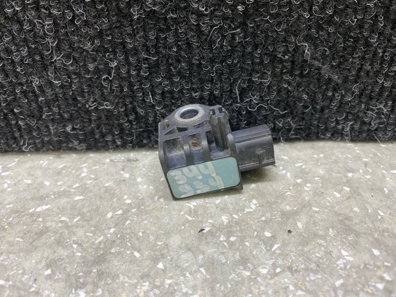 Датчик удара передний HYUNDAI ELANTRA AD 16- 2017 2.0 G4NH 95930-F2000 Б/У