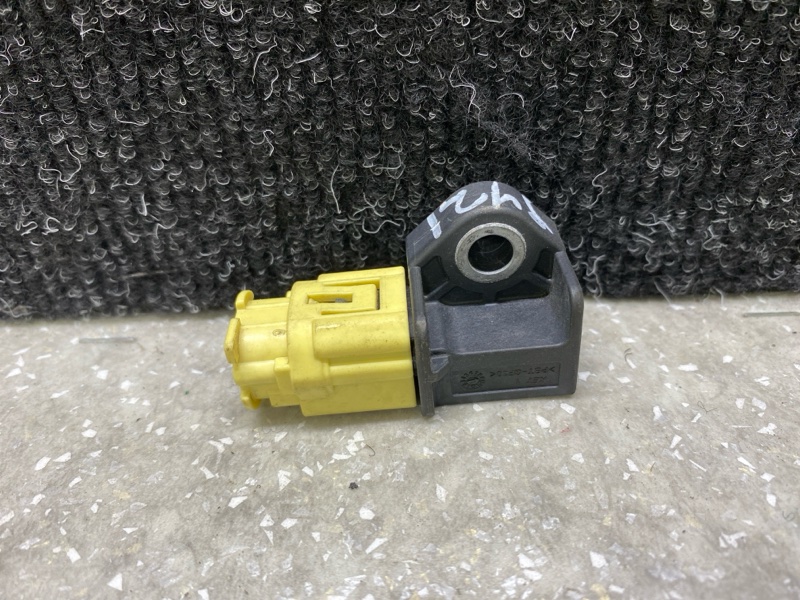 Датчик удара передний HYUNDAI ELANTRA AD 16- 2017 2.0 G4NH 95930-F2000 Б/У