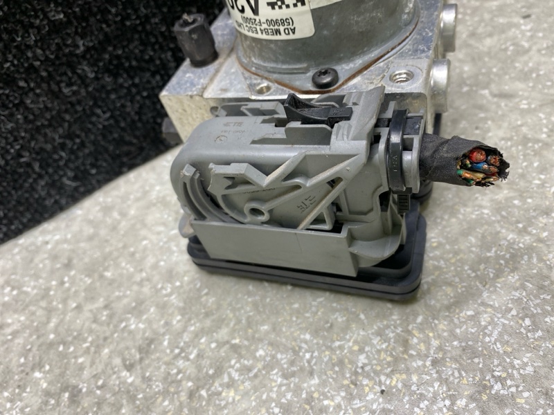 Блок ABS ELANTRA AD 16- 2017 2.0 G4NH