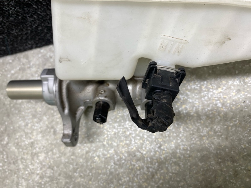 Главный тормозной цилиндр ELANTRA AD 16- 2017 2.0 G4NH