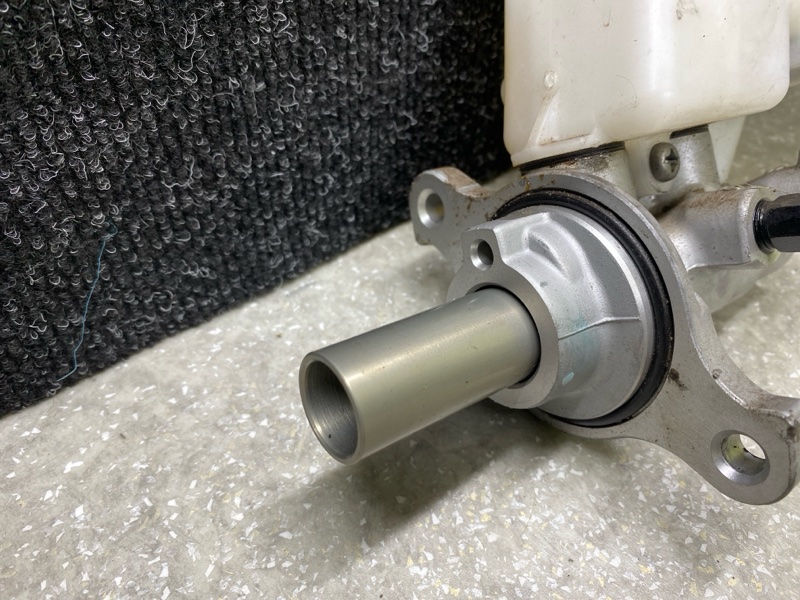 Главный тормозной цилиндр HYUNDAI ELANTRA AD 16- 2.0 G4NH