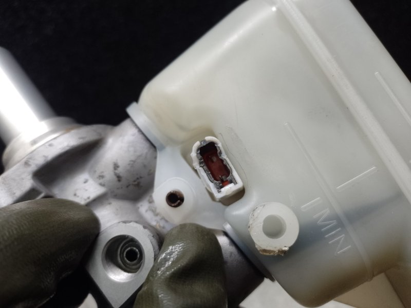 Главный тормозной цилиндр FORESTER 12-19 2015 2.5 FB25B