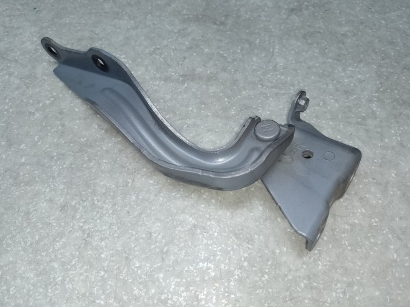 Петля капота правая SUBARU FORESTER 12-19 2015 2.5 FB25B 57260SG0009P Б/У