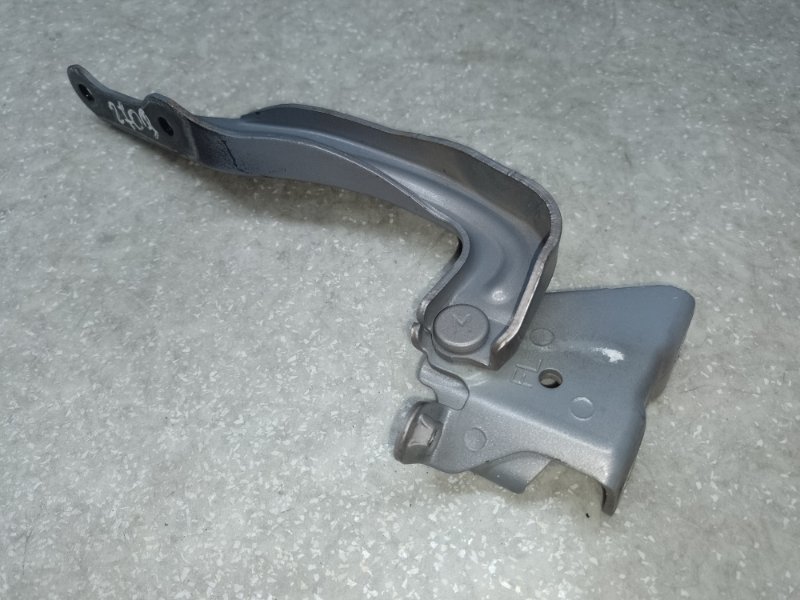 Петля капота левая SUBARU FORESTER 12-19 2015 2.5 FB25B 57260SG0109P Б/У