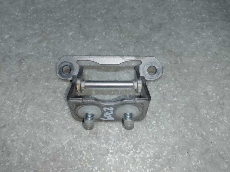 Петля крышки багажника SUBARU FORESTER 12-19 2015 2.5 FB25B 60879FJ000 Б/У