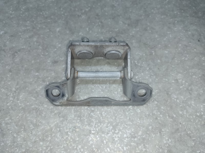 Петля крышки багажника FORESTER 12-19 2015 2.5 FB25B