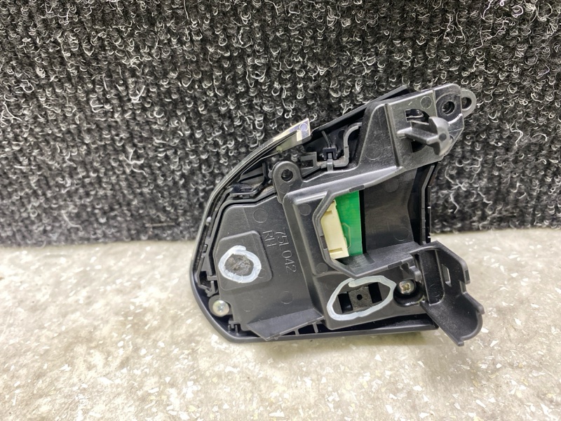 Кнопки на руль правые CX-5 (KF) 16-21 2018 2.5L Кнопки на руль правые CX-5 (KF) 16-21 2018 2.5L