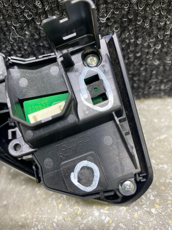 Кнопки на руль правые CX-5 (KF) 16-21 2018 2.5L Кнопки на руль правые CX-5 (KF) 16-21 2018 2.5L