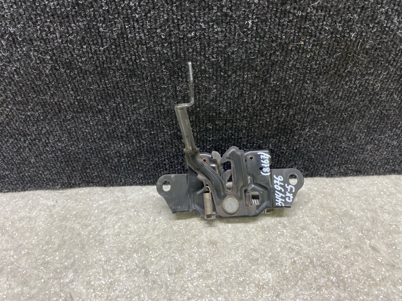 Запчасть замок капота MAZDA CX-5 (KF) 16-21 2018 2.5L KB7W-56-620A Б/У Замок капота MAZDA CX-5 (KF) 16-21 2018 2.5L KB7W-56-620A Б/У