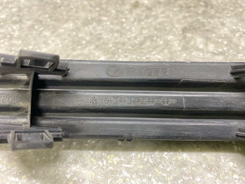 Накладка бампера передняя правая CX-5 (KF) 16-21 2018 2.5L