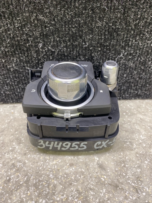 Запчасть блок управления мультимедиа MAZDA CX-5 (KF) 16-21 2018 2.5L KBYW-66-CM0 Б/У Блок управления мультимедиа MAZDA CX-5 (KF) 16-21 2018 2.5L KBYW-66-CM0 Б/У