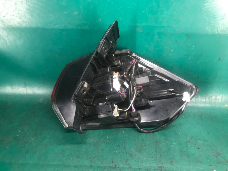 Фонарь наружный левый NISSAN X-TRAIL/ROGUE T32 13-20 2.5 QR25DE