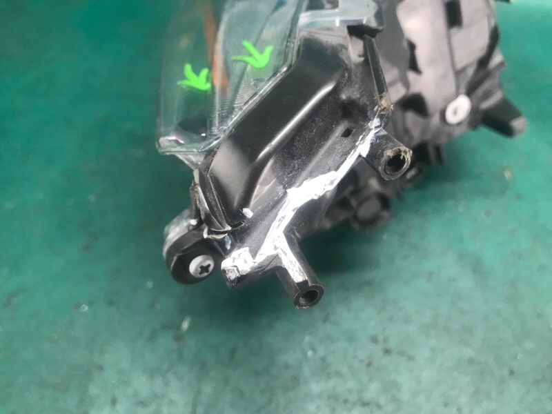 Фара левая RAV4 18-