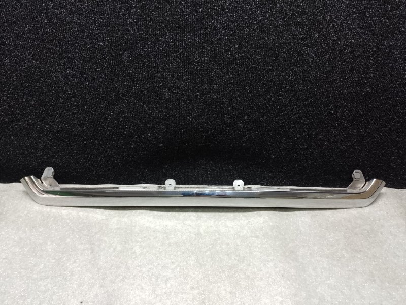 Накладка (молдинг) решетки радиатора SUBARU FORESTER 12-19 2015 2.5 FB25B 91121SG011 Б/У