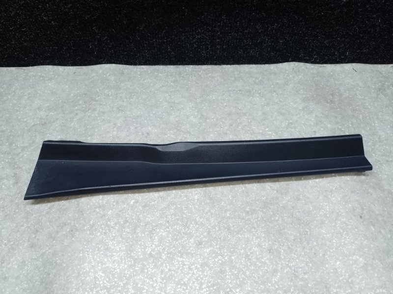 Накладка проема багажника левая SUBARU FORESTER 12-19 2015 2.5 FB25B 63186SG010 Б/У