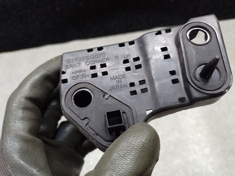 Кронштейн заднего бампера левый FORESTER 12-19 2015 2.5 FB25B