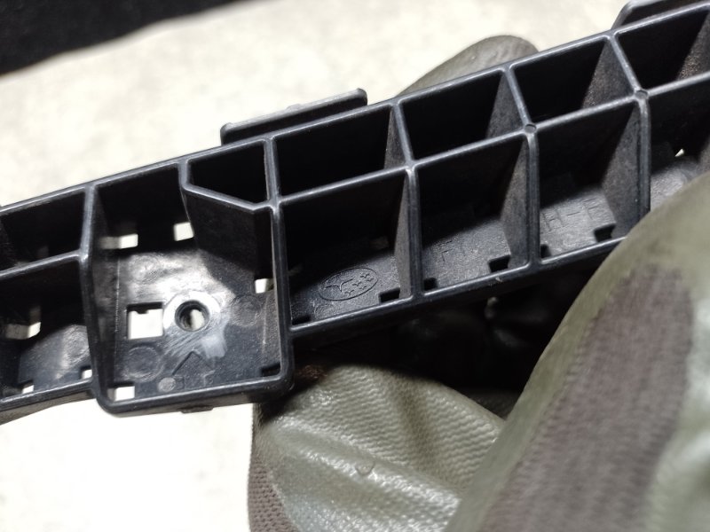 Кронштейн переднего бампера (на крыле) левый FORESTER 12-19 2015 2.5 FB25B