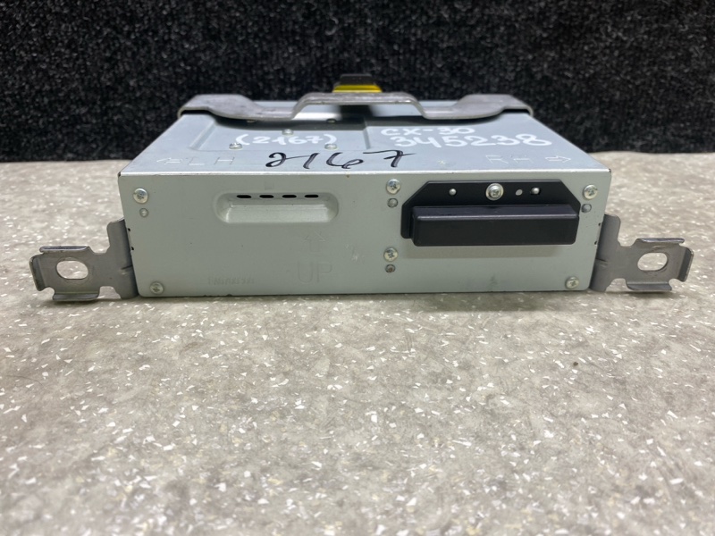 Магнитола CX-30 19- 2021 2.5L Магнитола CX-30 19- 2021 2.5L