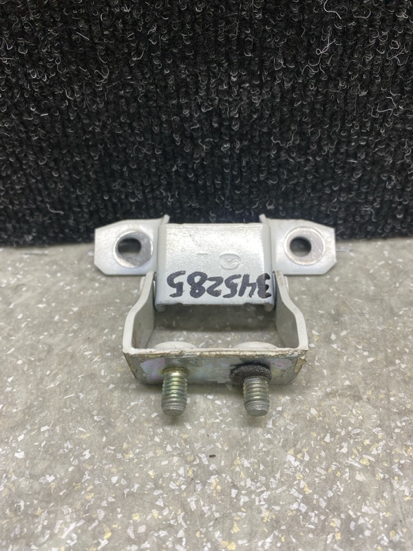 Петля крышки багажника MAZDA CX-30 19- 2.5L