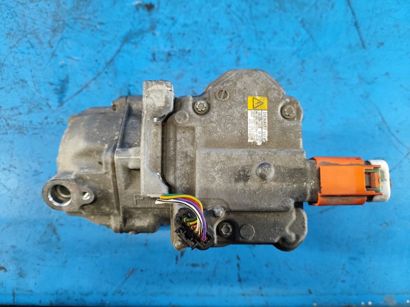 Компрессор кондиционера PRIUS - 30 09-17