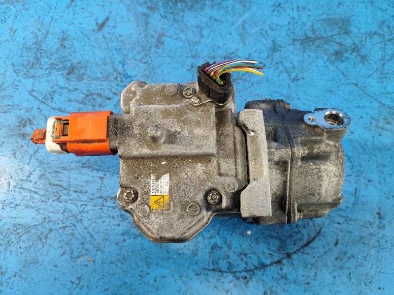 Компрессор кондиционера PRIUS - 30 09-17