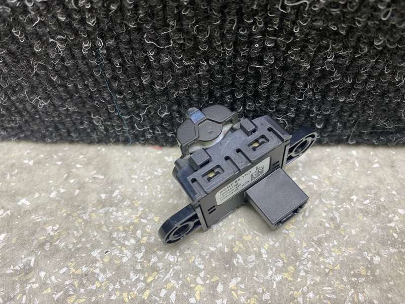 Кнопка CX-30 19- 2021 2.5L