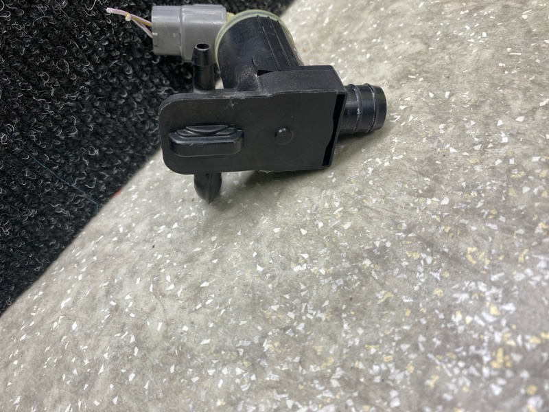 Насос омывателя стекла MAZDA CX-30 19- 2.5L